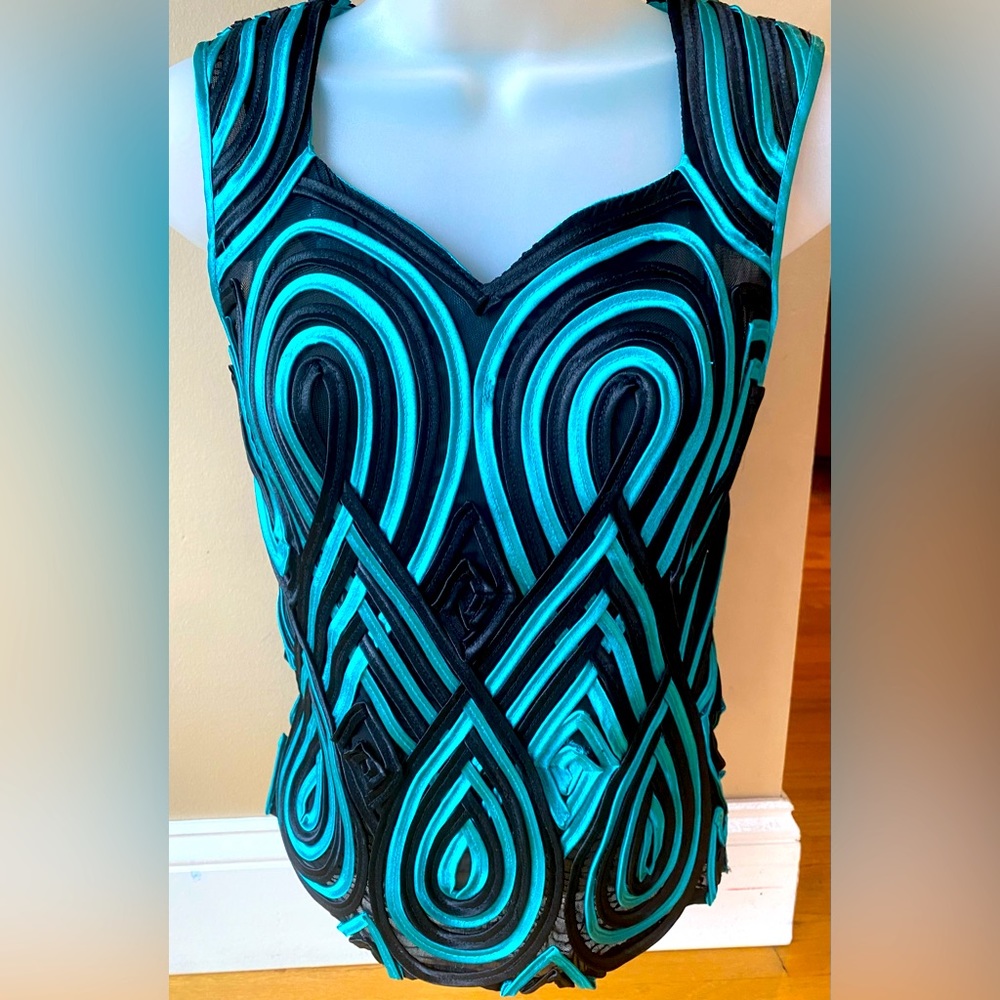 Osstinee Teal & Black sleeveless top in Women's Size 8
